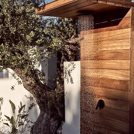 Ioli Exclusive Villa, A Glorious Family Retreat, By Thinkvilla * Akrotiri (Zakynthos)