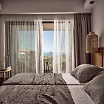 Ioli Exclusive Villa, A Glorious Family Retreat, By Thinkvilla וילה *